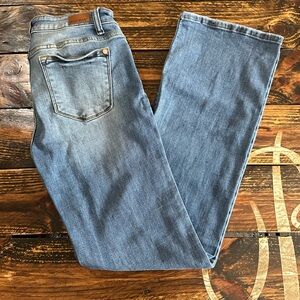 Judy Blue Boot Cut Medium Wash Non Distressed Jeans. Size 7/28
